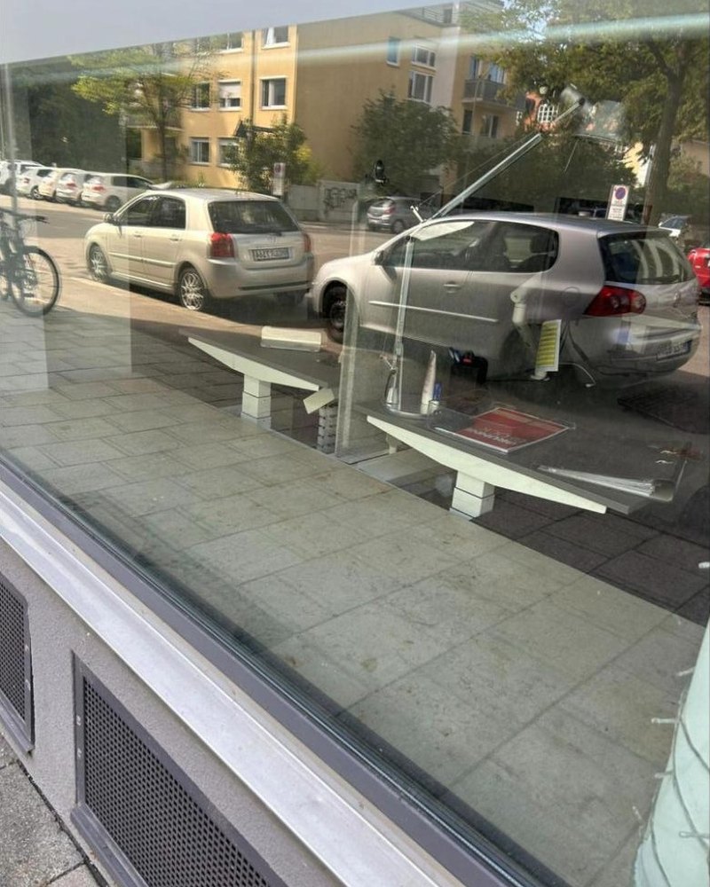 Streifenfrei gereinigte Schaufensterfront